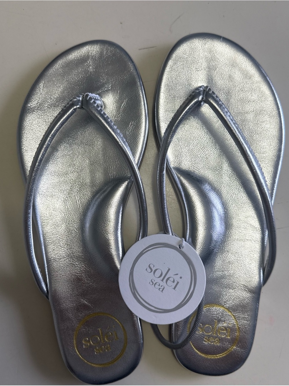 SOLEI SEA SANDALS WOMEN'S VIVIE METALLIC SILVER VEGAN FLIP FLOPS 7 8 9 10 NEW